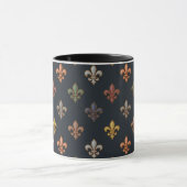 Dunkle Erde Waldlandschaft Fleur-de-lis-Design Tasse (Zentrum)