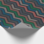 Dunkle Erde Waldlandschaft Zickzack-Chevron Geschenkpapier (Ecke)
