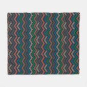Dunkle Erdene Waldlandschaft Zickzack-Chevron Fleecedecke (Vorderseite (Horizontal))