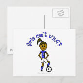 Dunkle Frauen Fußball in blauer Uniform Postkarte (Vorne/Hinten)