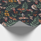 Dunkle Gartenvögel und Schmetterlinge Geschenkpapier (Ecke)