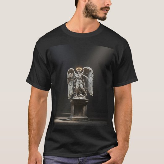 Dunkle gefallene Engelsstatue\Gotisches Kathedral- T-Shirt (Vorderseite)