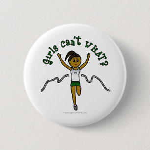 Dunkle Girl Runner in grüner Uniform Button