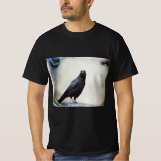 Dunkle gotische Krähe T-Shirt