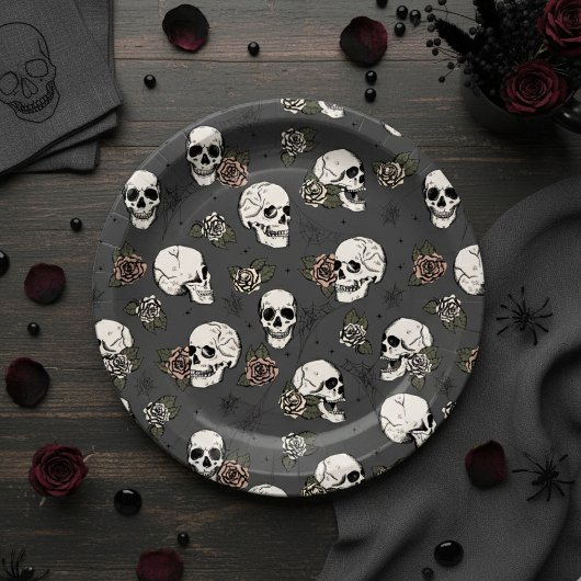 Dunkle graue Gothic-Skulle und Rose Halloween Pappteller