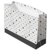 Dunkle Gray Graduation Caps und Diplommuster Große Geschenktüte (Rückseite Schrägansicht)