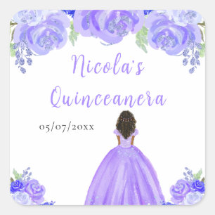 Dunkle Haut Prinzessin Lila Blumen Quinceanera Quadratischer Aufkleber