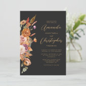 Dunkle Herbst-Blumen-Script-Hochzeit Einladung (Stehend Vorderseite)