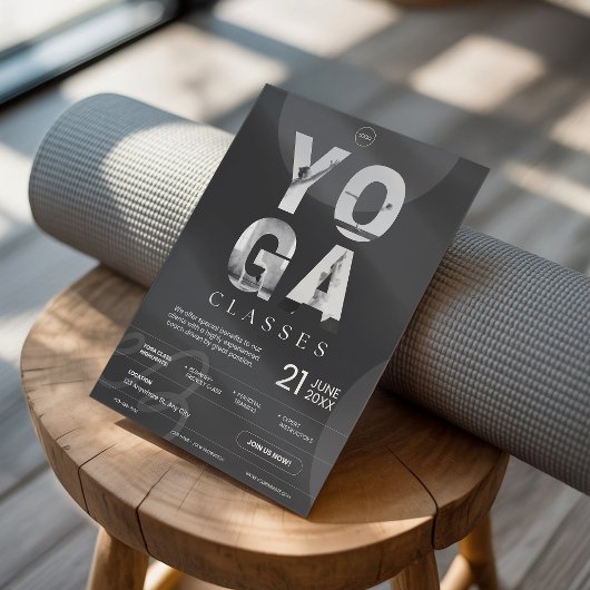 Dunkle Holzkohle Grau Bold Moderne Yoga Studio-Kla Flyer
