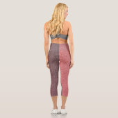 Dunkle Korallen Gradient Glitzer Capri Leggings (Rückseite)