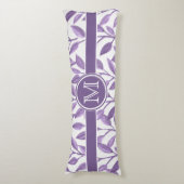 Dunkle Lila Blätter Personalisiert Seitenschläferkissen (Vorderseite Vertikal)