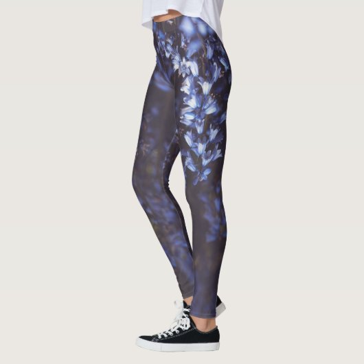 Dunkle Lila Blüten Leggings (Links)