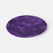 Dunkle Lila Camouflage Pappteller (Schrägansicht)