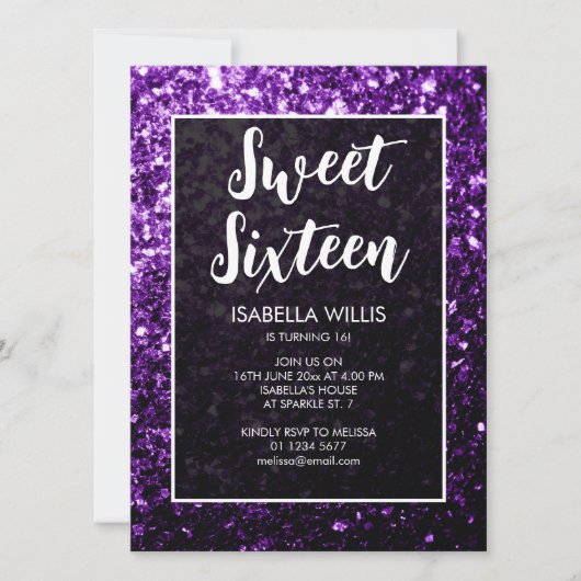 Dunkle lila Glitzern Sweet 16 elegante Schrift Einladung (Vorderseite)
