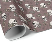 Dunkle Lila Gothic-Skulls und Rose Geschenkpapier (Rolleneckpunkt)