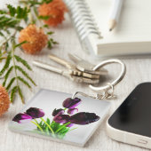 Dunkle Lila Tulips Schlüsselanhänger (Vorderseite rechts)