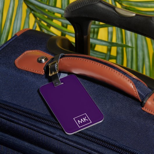 Dunkle Lila und weiße moderne Monogramm Gepäckanhänger (Vorderseite Insitu 1)
