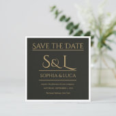 Dunkle Luxus-Monogramm-Karte zur Vorabankündigung Save The Date (Stehend Vorderseite)
