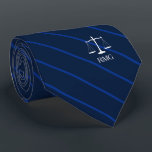 Dunkle Marine Stripted Custom Initial Anwalt Krawatte<br><div class="desc">Elegante Marine Streifen justiziellen Waage der Zoll-Initialen der Justiz Krawatte.</div>