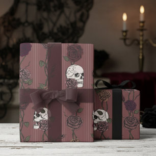 Dunkle Mauve-Gotische Schädel- und Rosenstreifen Geschenkpapier