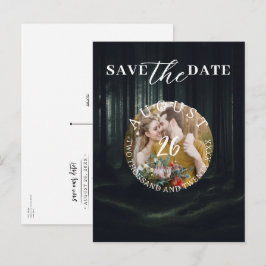 Dunkle Moody-Waldbäume bei Twilight Save the Date Ankündigungspostkarte