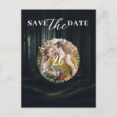Dunkle Moody-Waldbäume bei Twilight Save the Date Ankündigungspostkarte (Vorderseite)