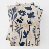 Dunkle Navy Blue Modern Groovy Daisy Blume Geschenkpapier Set (Beispiel)