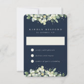 Dunkle Navy Snowberry+Eukalyptus Winter Wedding RSVP Karte (Vorderseite)