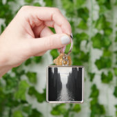 Dunkle Passage Schlüsselanhänger (Hand)