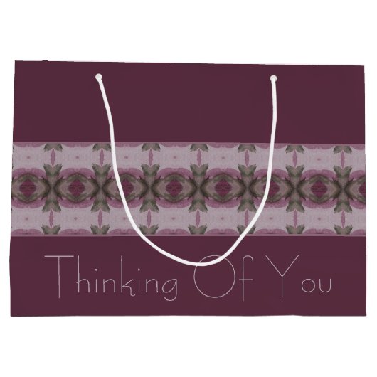 Dunkle Pflaume mit rosa und grün Große Geschenktüte (Rückseite)