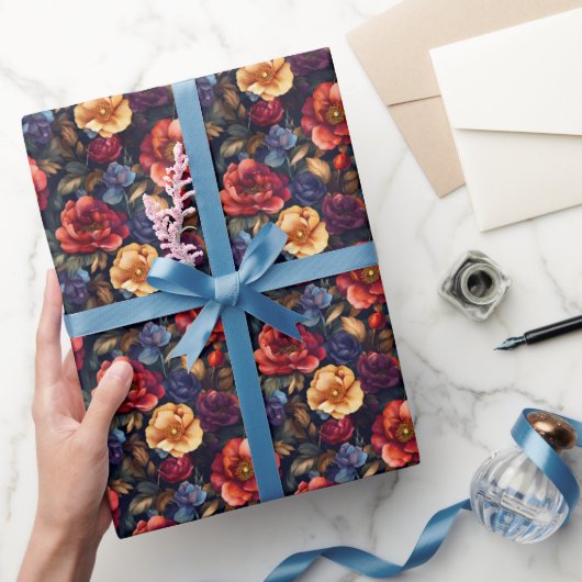 Dunkle Regenbogenblume auf schwarz Geschenkpapier (Schenken)