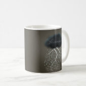 Dunkle Regenwolken und Blitzlicht Surreal Personal Kaffeetasse (VorderseiteRechts)
