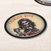Dunkle Romantik_ Krimsonrose Runder Pappuntersetzer (Angewinkelt)