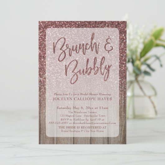 Dunkle Rose Gold Glitzer Stall Holz Brunch & Bubbl Einladung (Stehend Vorderseite)