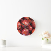 Dunkle rote Äpfel Runde Wanduhr (Zuhause)