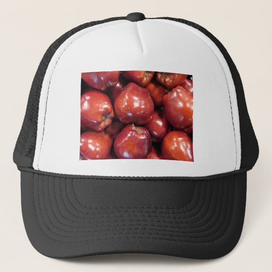 Dunkle rote Äpfel Truckerkappe (Vorderseite)