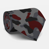 Dunkle rote Camouflage in Grau und Schwarz Krawatte (Gerollt)