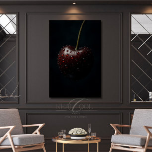 Dunkle rote Kirsche mit Tautropfen auf Schwarz Poster