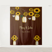 Dunkle rustikale gelbe Blumenmason Jar Foto Hinter Wandteppich (Vorderseite)