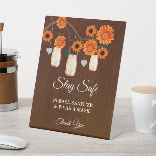 Dunkle rustikale Orangefarbene Mason Jar Hochzeits Sockelschild (In SItu)