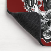 Dunkle Schädel-Gewehre und Rosen Schwarzweiss Mousepad (Ecke)