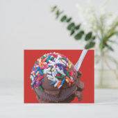 Dunkle Schokolade Eiscreme mit Regenbogensprinklen Postkarte (Stehend Vorderseite)