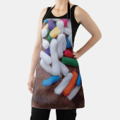 Dunkle Schokolade Eiscreme mit Regenbogensprinklen Schürze (InSitu)