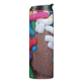 Dunkle Schokolade Eiscreme mit Regenbogensprinklen Thermosbecher (Nach links gedreht)