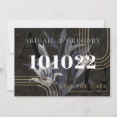Dunkle schwarze moody botanische Hochzeit speicher Save The Date (Vorderseite)