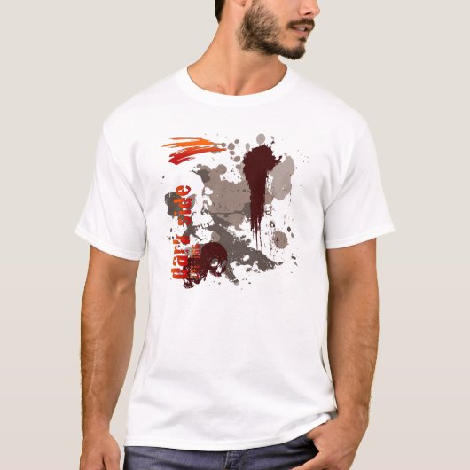 Dunkle Seiten-T - Shirt (Vorderseite)