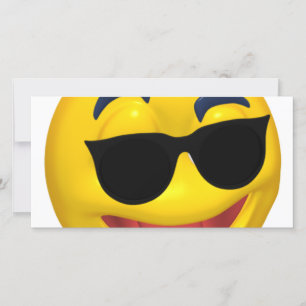 dunkle Sonnenbrille tragen