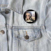 Dunkle Spaß Puppe Rauchen Selfie Parody Button (Beispiel)