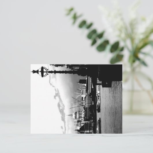 Dunkle Stadt Postkarte (Stehend Vorderseite)