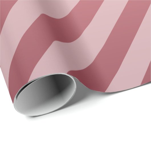 Dunkle staubige malvenfarbene und diagonale geschenkpapier (Rolleneckpunkt)